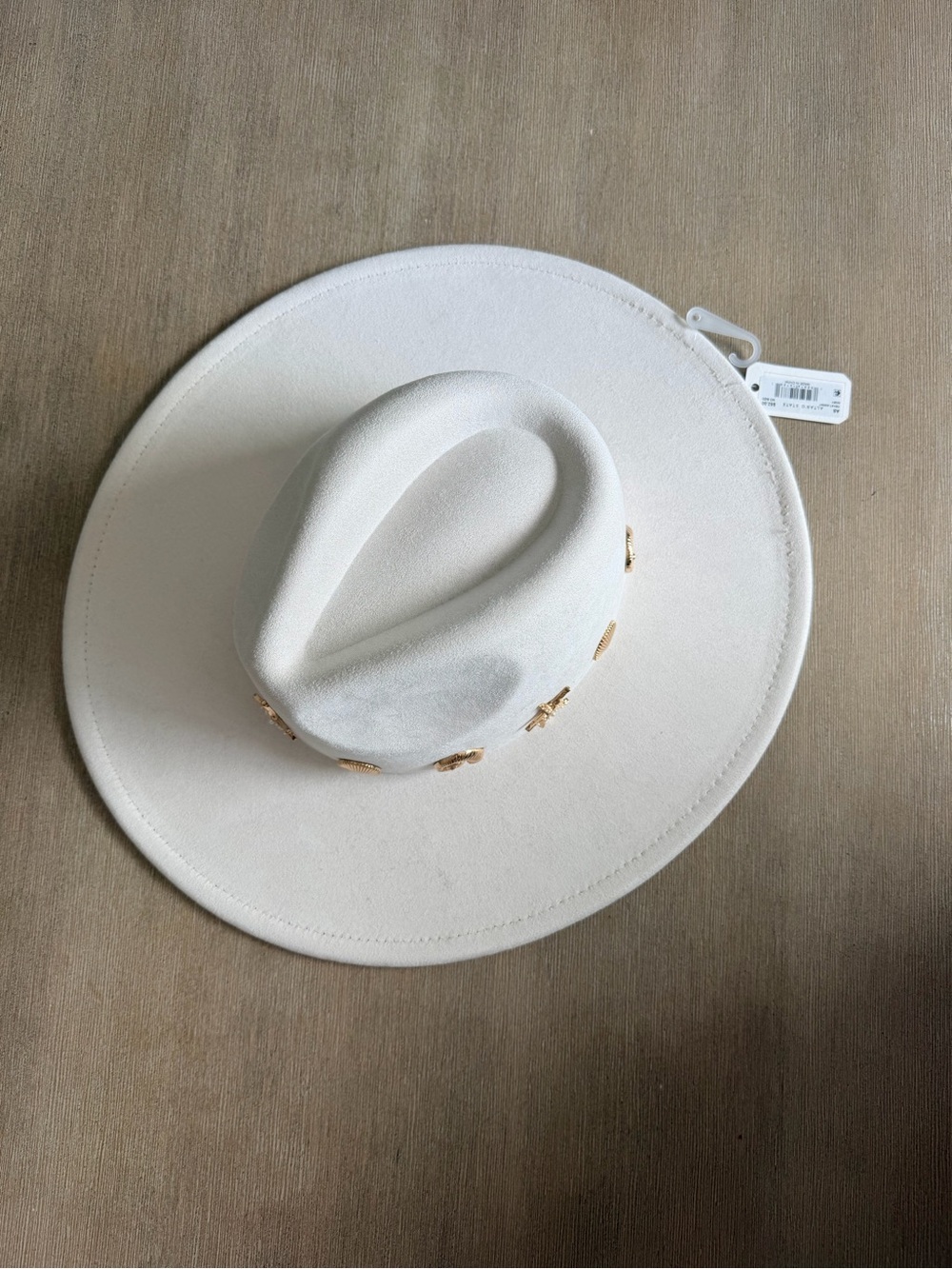 Altar'd State White Wide-Brim Felt Hat with Gold Shell Accents - Picture 5 of 9
